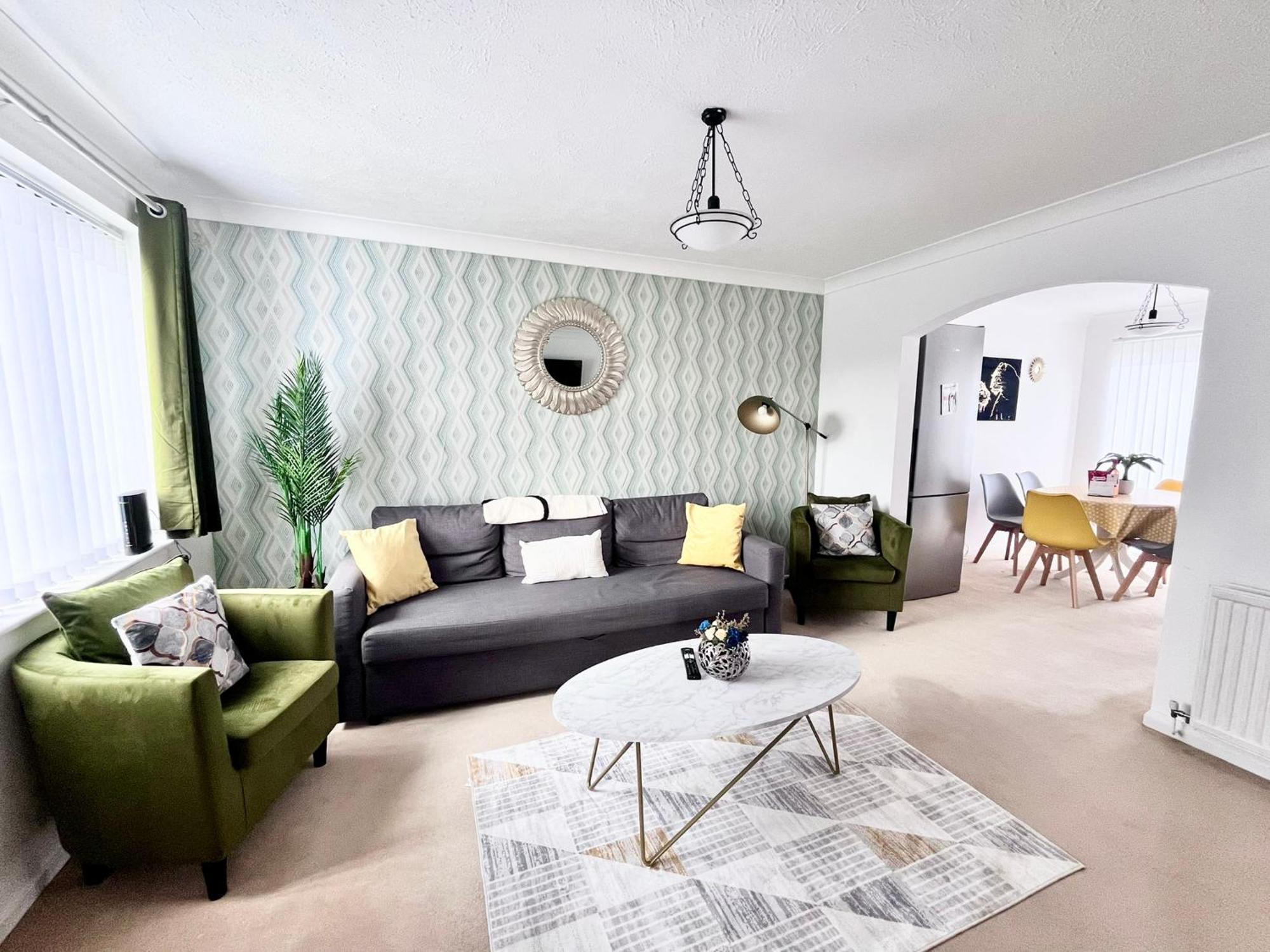 Lush House Close To Ashford Town Centre With Driveway Екстер'єр фото