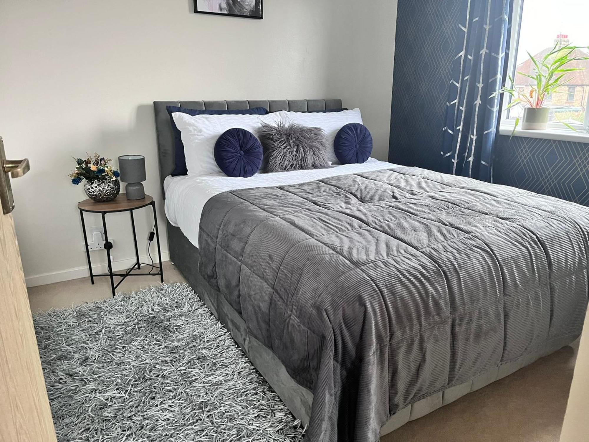 Lush House Close To Ashford Town Centre With Driveway Екстер'єр фото