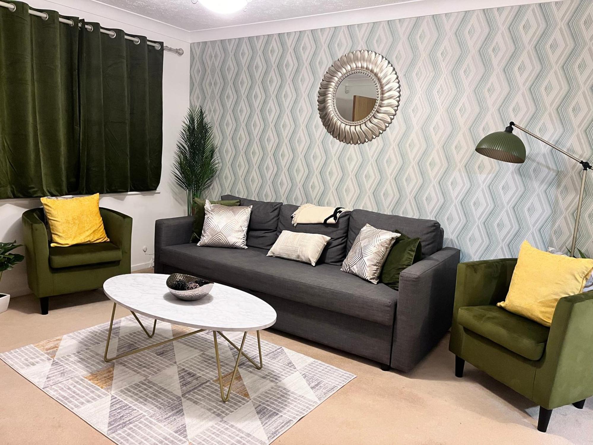 Lush House Close To Ashford Town Centre With Driveway Екстер'єр фото