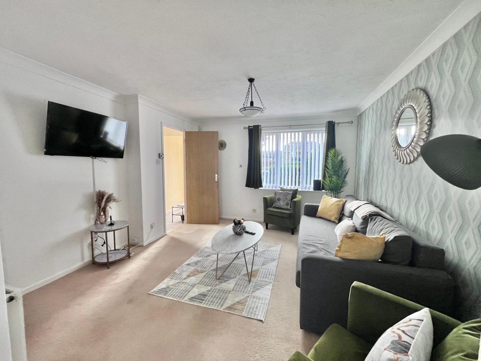 Lush House Close To Ashford Town Centre With Driveway Екстер'єр фото
